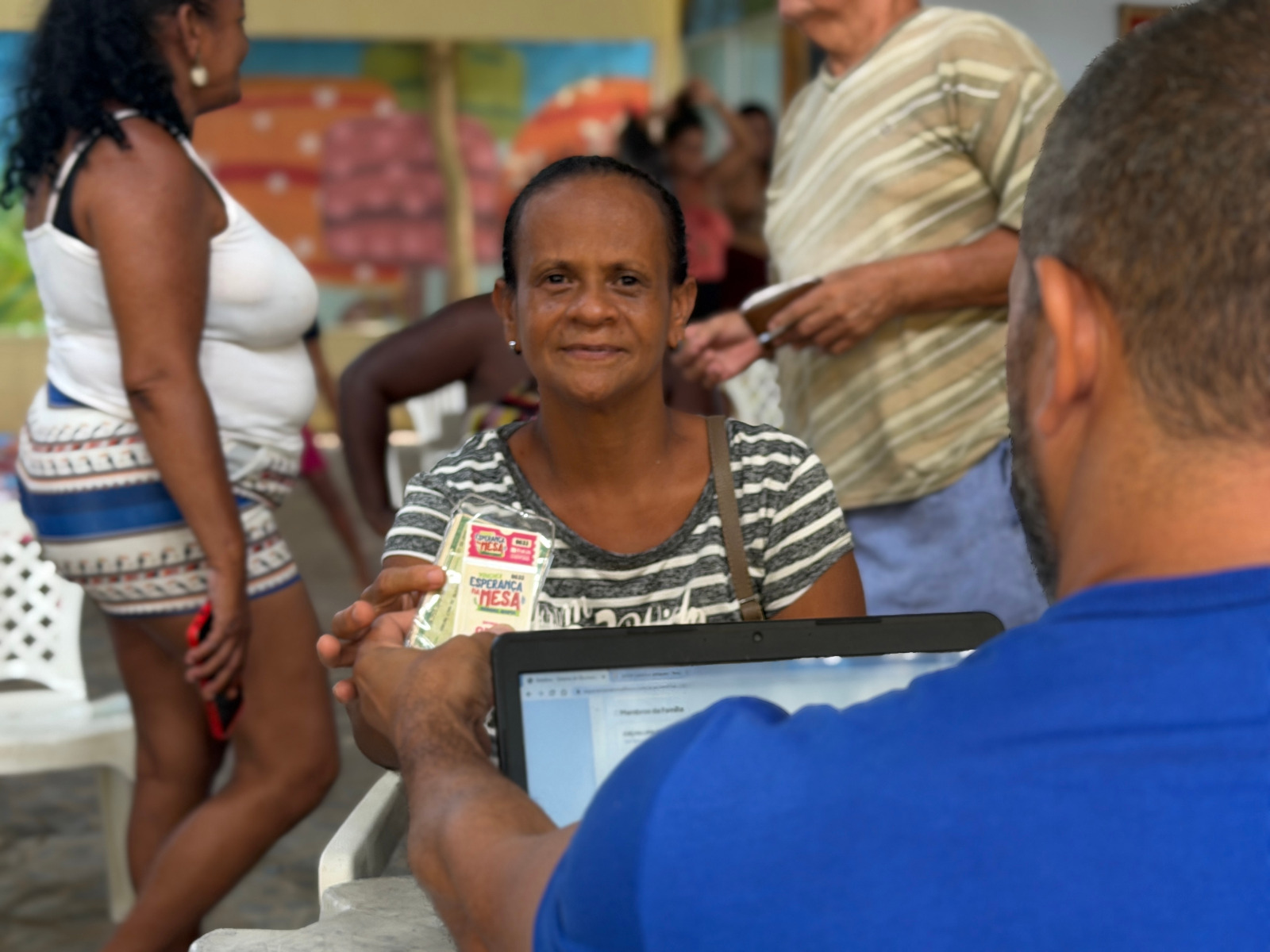 Prefeitura de Ilhéus inicia entrega de vouchers para os kits da Semana Santa