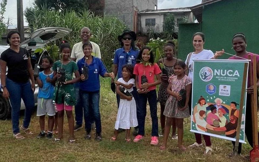 Jovens do NUCA participam de ações para proteção do meio ambiente em Ilhéus