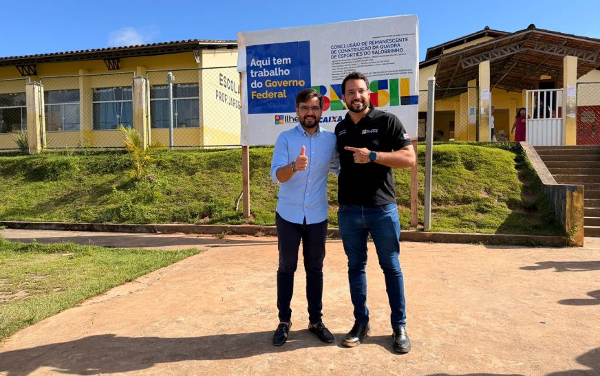 Prefeitura inicia construção de quadra poliesportiva no Salobrinho