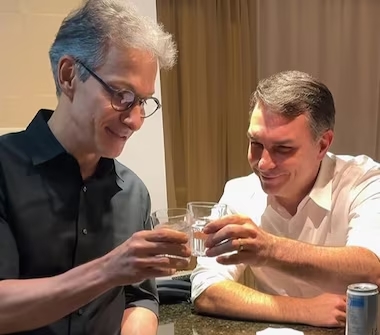 “Vaquinhas que produzem pouco”: muitas falas de Zema sobre Nordeste trava indicação para vice de Flávio Bolsonaro