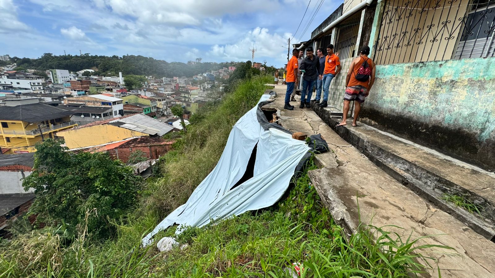 Ilhéus conquista aprovação para obras em 14 encostas do município