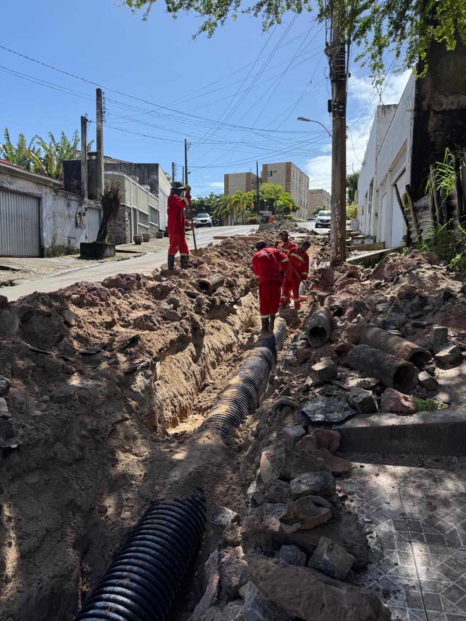 Prefeitura de Ilhéus inicia melhorias na drenagem do Alto do Pacheco