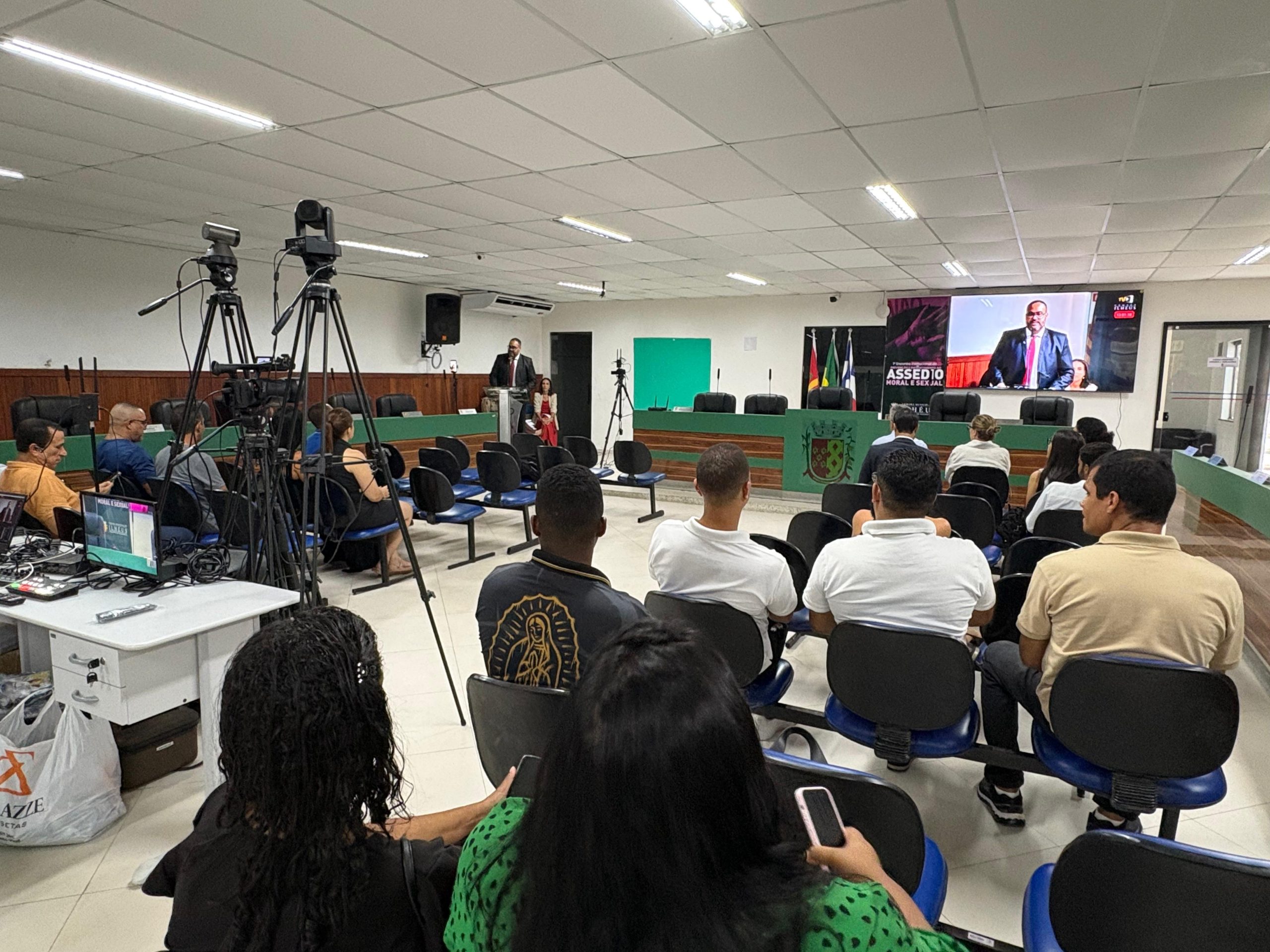 Câmara de Ilhéus reúne especialistas no combate ao assédio e reafirma compromisso com a causa