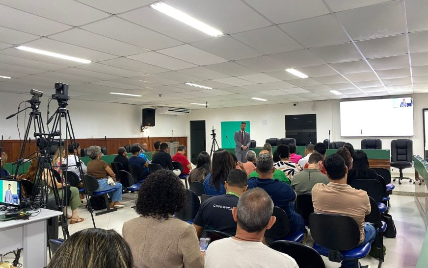 Ilhéus realiza capacitação sobre contratações diretas e transparência pública