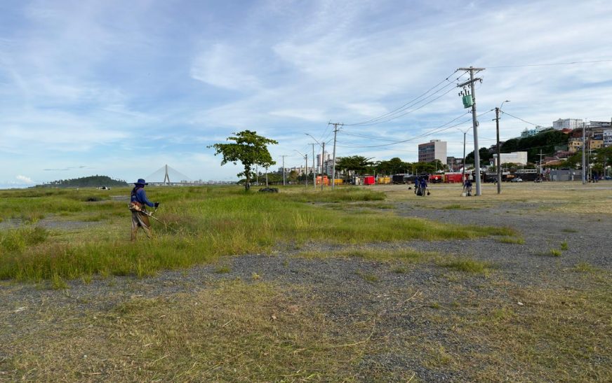 Prefeitura de Ilhéus inicia preparação da arena para o Meu São João Amado 2026