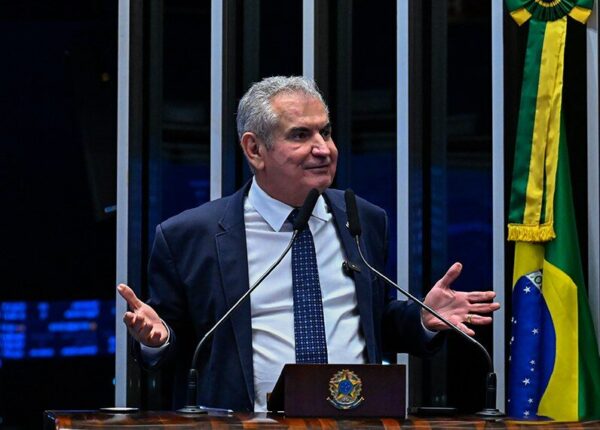 Coronel pressiona Otto e cobra avanço de PEC para aliviar contas municipais