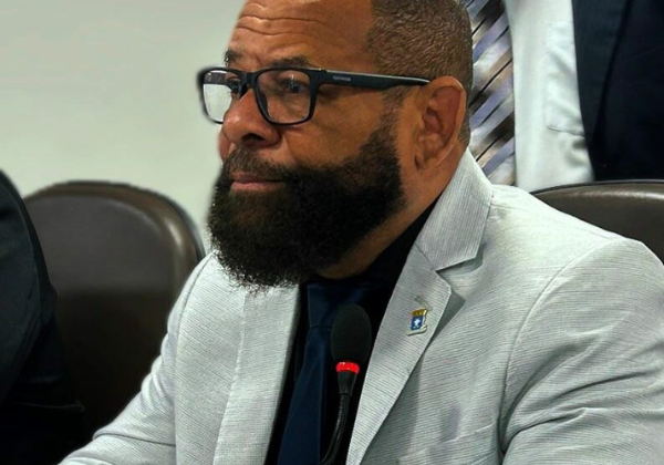 Presidente da Câmara de Vereadores de Lauro de Freitas é preso por agredir mulher