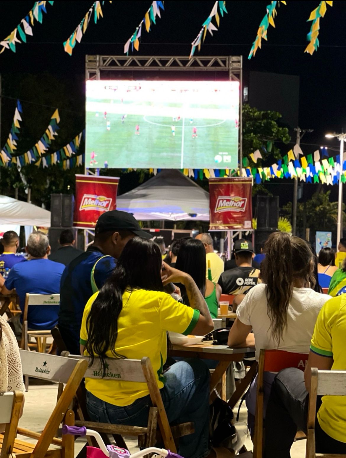 Prefeitura instala telões no Food Park e Avenida Litorânea para estreia do Brasil na Copa do Mundo