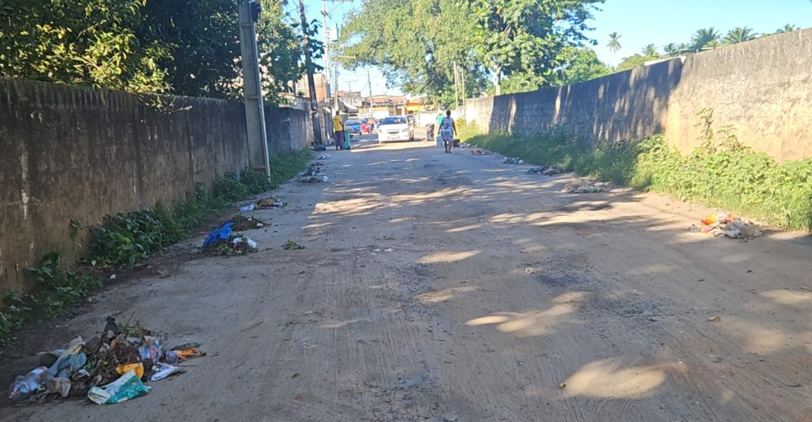 Mutirão de varrição reforça limpeza urbana no Iguape