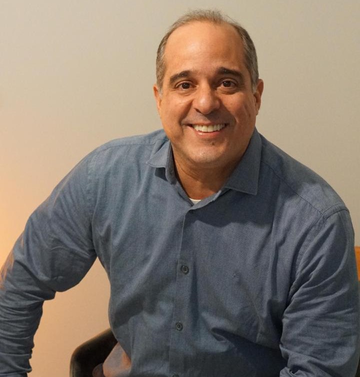 Ginecologista e obstetra Dr. Manoel Sarno toma posse como membro titular da Academia de Medicina da Bahia