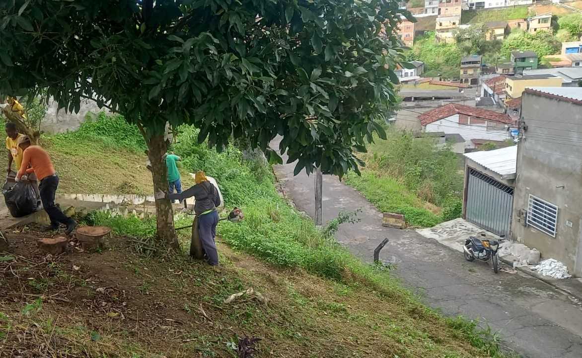 Manutenção de áreas públicas atendem diferentes regiões de Ilhéus