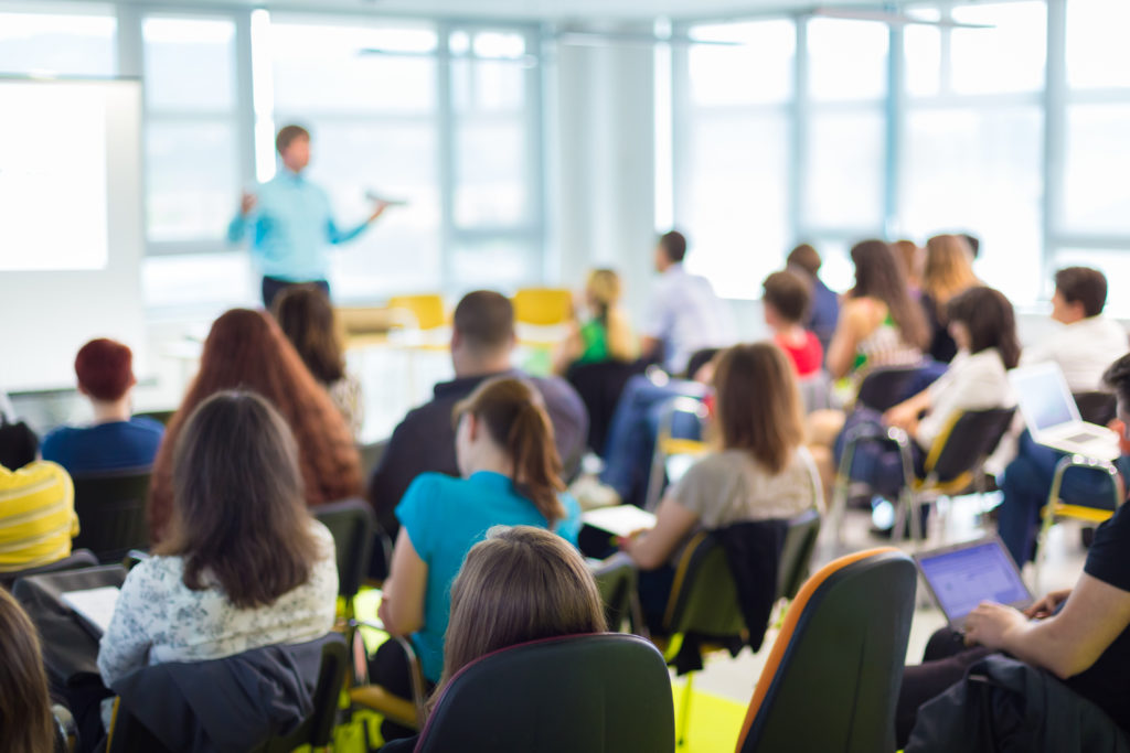 Educação financeira pode ser incluída no currículo escolar