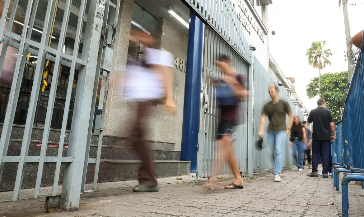 Entenda a dispensa de entrevista para inscrição no Cadastro Único