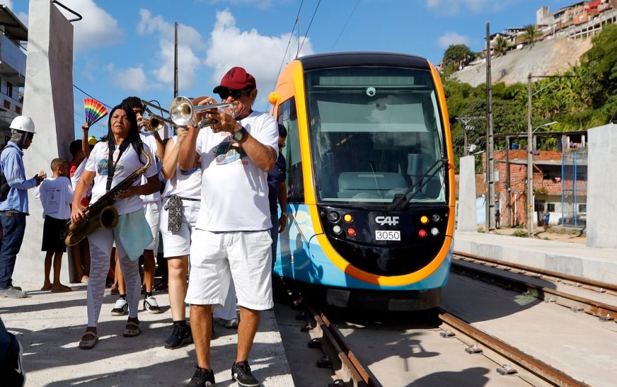 VLT começa a operar com passageiros em São João do Cabrito