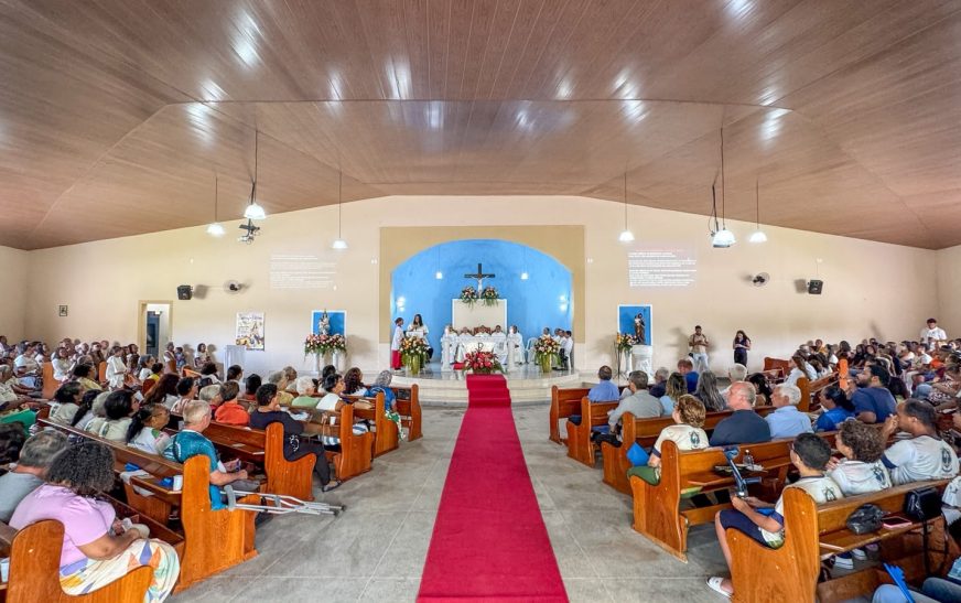 Missa reúne fiéis em homenagem a Nossa Senhora das Vitórias, padroeira de Ilhéus