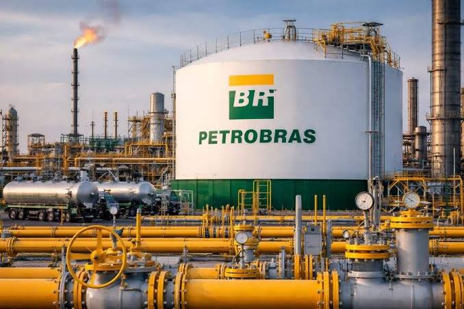 Petrobras assina contratos de partilha de produção para oito blocos na Costa do Marfim