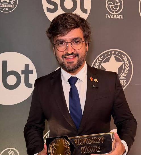 Valderico Junior recebe Prêmio Personalidades da TV Aratu por trabalho à frente de Ilhéus