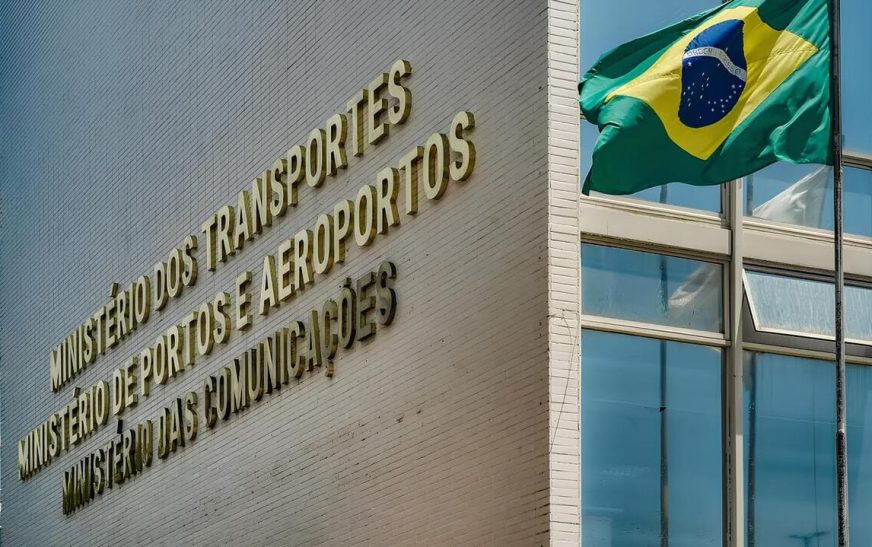 Ministério de Portos e Aeroportos institui política e pacto de sustentabilidade para quatro setores
